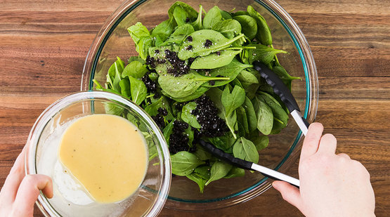 Toss the salad Toss the salad