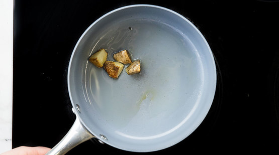 Prepare the broth Prepare the broth