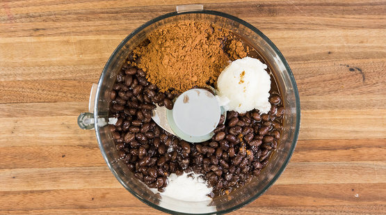 Vegan_Black Bean Brownie Sundae_Step_1 Vegan_Black Bean Brownie Sundae_Step_1