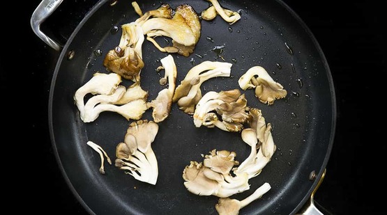 Vegan_Wild Mushroom and Artichoke Fettuccine_Step_3 Vegan_Wild Mushroom and Artichoke Fettuccine_Step_3