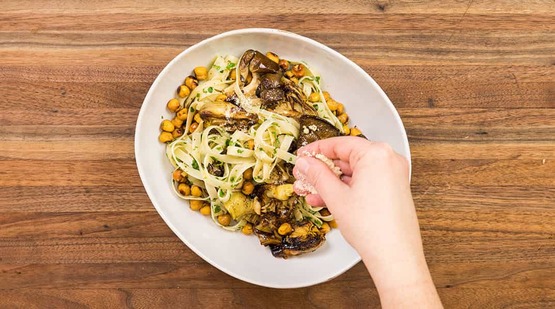Vegan_Wild Mushroom and Artichoke Fettuccine_Step_6 Vegan_Wild Mushroom and Artichoke Fettuccine_Step_6