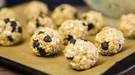 Vegan_Peanut_Butter_Banana_Oat_Balls_Step_5 Vegan_Peanut_Butter_Banana_Oat_Balls_Step_5