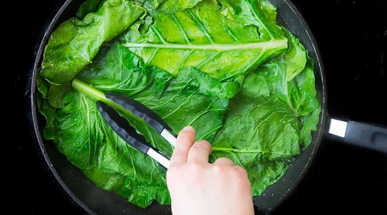 Vegan_Collard_Green_Sushi_Rolls_Step_3 Vegan_Collard_Green_Sushi_Rolls_Step_3