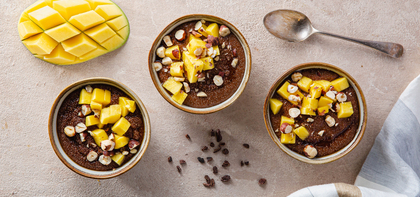 Amaranth Chocolate Porridge with Hazelnuts & Mango
