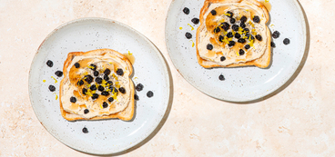 Lemon-Blueberry Cheesecake Toasts