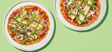 Pizzas Primavera pesto, summer squash