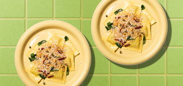 Ravioli Caper Pangrattato sun-dried tomatoes, spinach, crispy breadcrumbs
