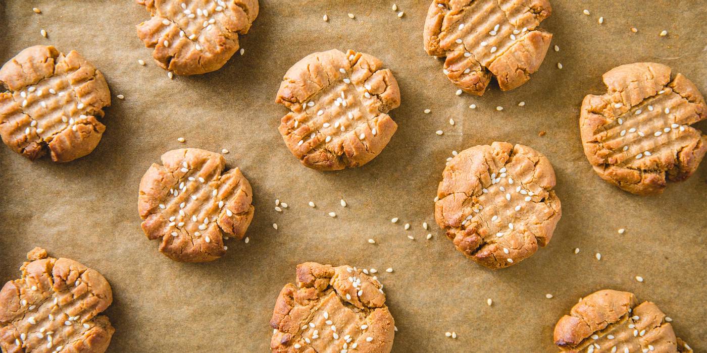 Peanut Butter Sesame Cookies