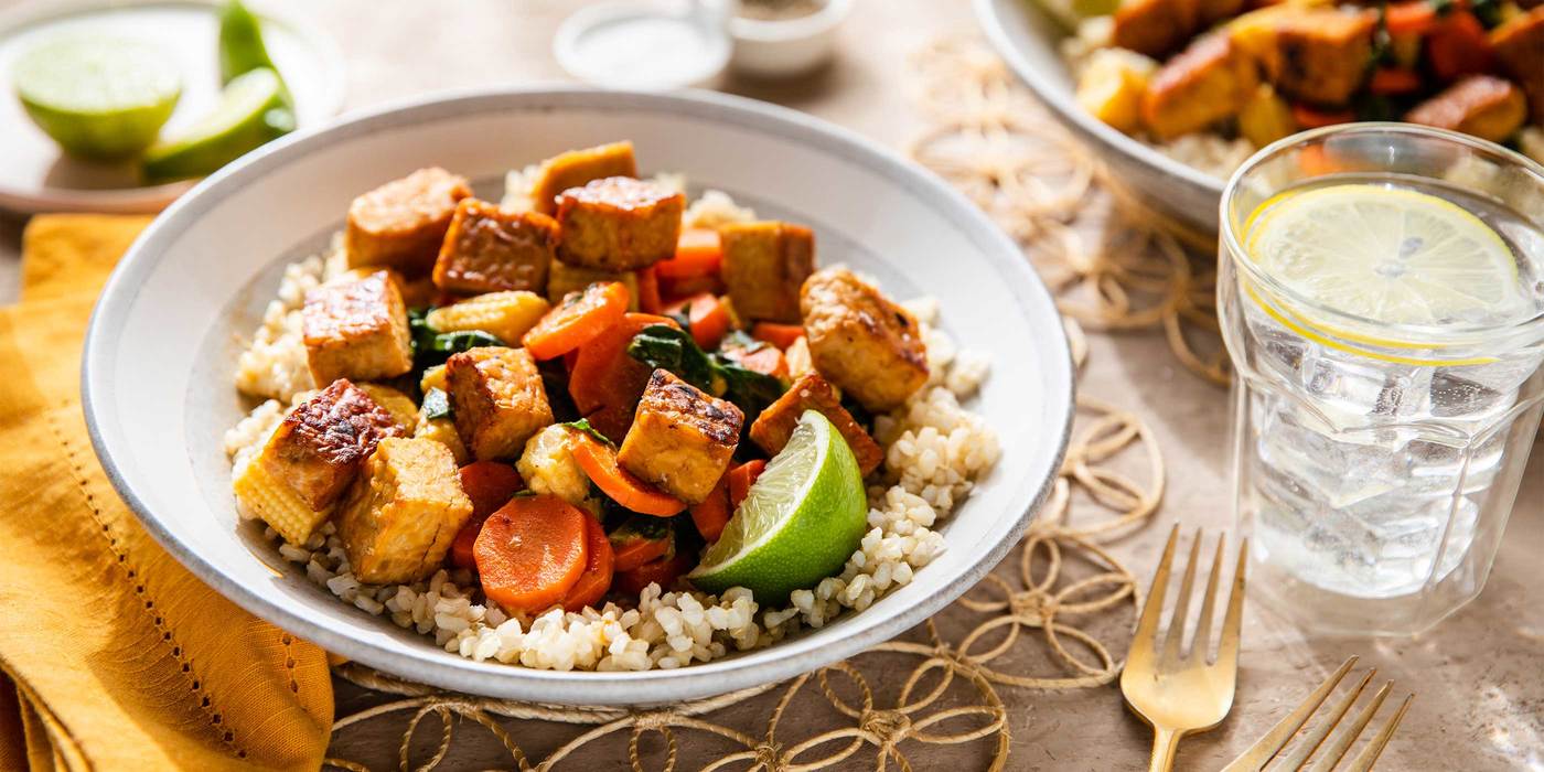 Red Curry Tempeh with Baby Corn & Brown Rice