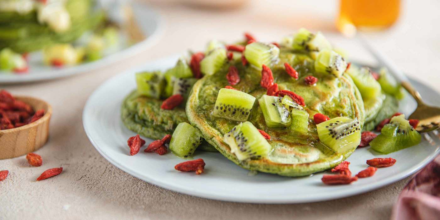 Matcha Pancakes with Kiwi & Goji Berries