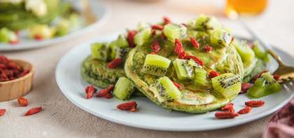 Matcha Pancakes with Kiwi & Goji Berries