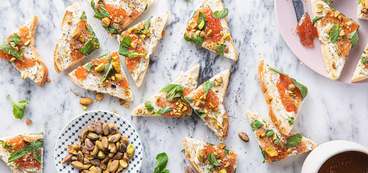 368 173 vegan strawberry cream cheese toasts with fresh mint pistachios horizontal