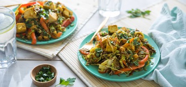 Vegetable Hakka Noodles with Tofu and Soba
