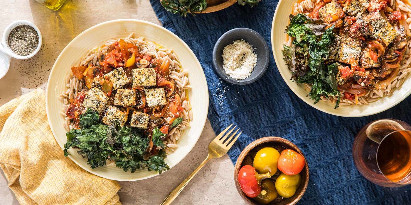 Tofu Cacciatore with Cremini Mushrooms & Crispy Kale Chips Tofu Cacciatore with Cremini Mushrooms & Crispy Kale Chips