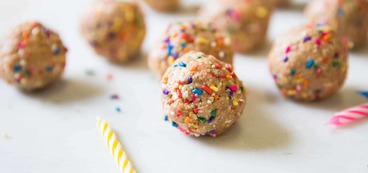 368 173 vegan bdaycakebites hero 1