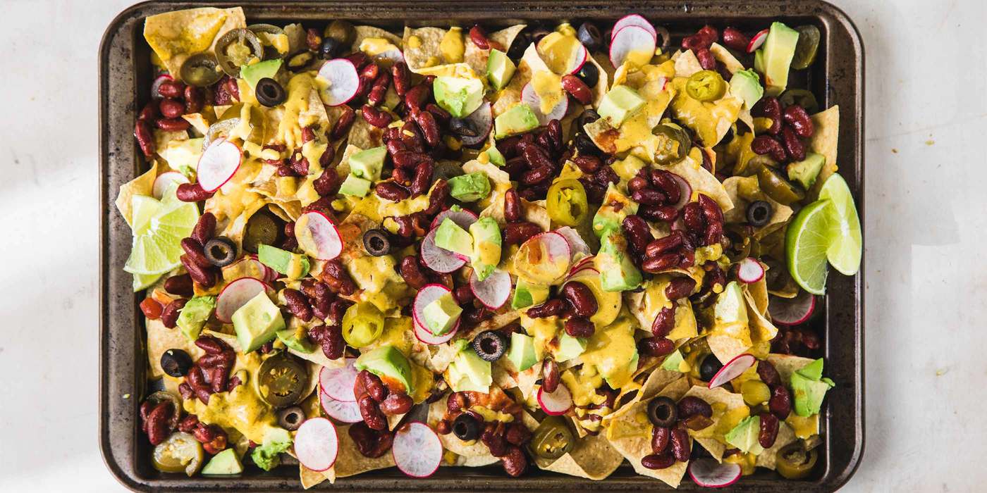 Loaded Nachos with Cashew Cheese Sauce Loaded Nachos with Cashew Cheese Sauce