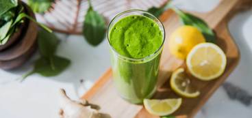368 173 vegan greensmoothie hero 3