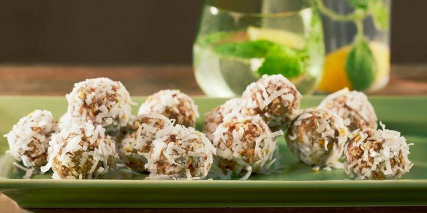 Lemon-Kissed Blondie Bites Lemon-Kissed Blondie Bites