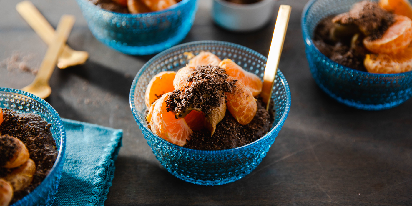 Overnight Chocolate Chia Pudding with Clementines & Cashew Butter Overnight Chocolate Chia Pudding with Clementines & Cashew Butter