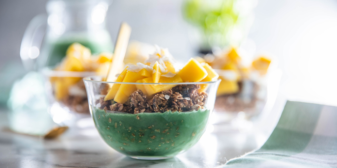 Granola Bowls with Mango & Spirulina Granola Bowls with Mango & Spirulina