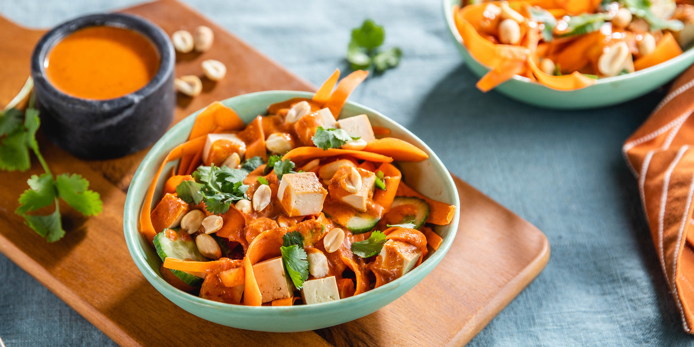 Red Curry Carrot Noodle Bowls with Baked Tofu & Fresh Cilantro Red Curry Carrot Noodle Bowls with Baked Tofu & Fresh Cilantro