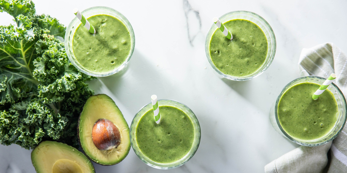 Creamy Avocado Smoothies with Kale & Coconut Oil Creamy Avocado Smoothies with Kale & Coconut Oil