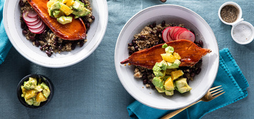 368 173 vegan mojosweetpotatobowlswithblackbeanquinoa hero