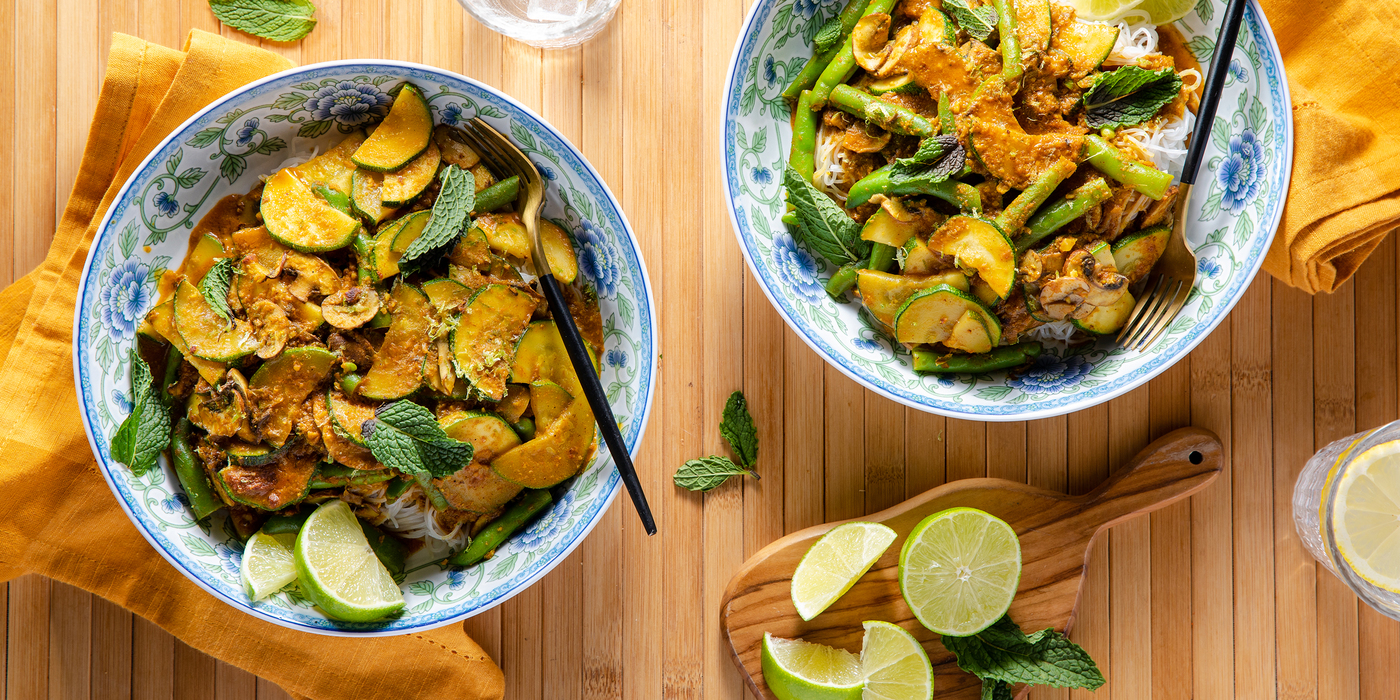 Vegetable Laksa with Mushrooms & Rice Noodles Vegetable Laksa with Mushrooms & Rice Noodles