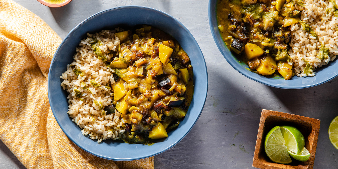Aubergine Date Curry with Brown Rice & Cilantro Chutney Aubergine Date Curry with Brown Rice & Cilantro Chutney