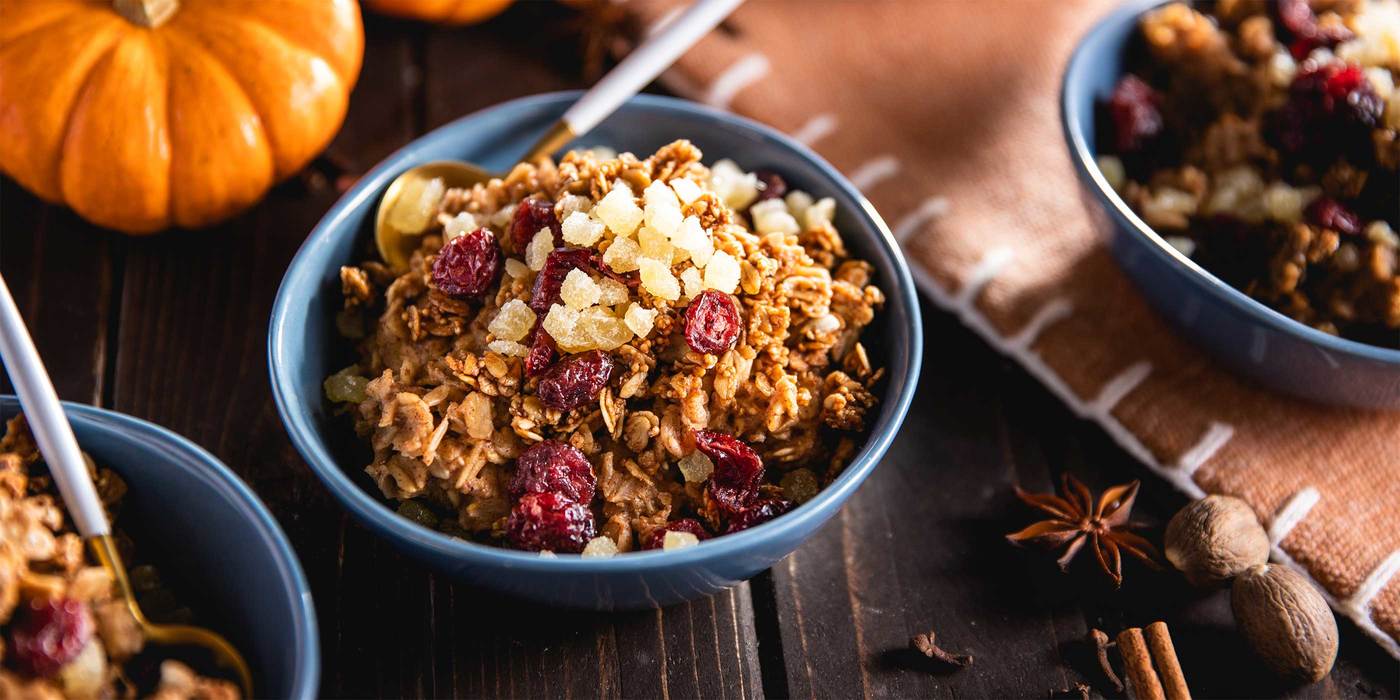 Pumpkin Spice Overnight Oats with Dried Cranberries & Ginger Pumpkin Spice Overnight Oats with Dried Cranberries & Ginger