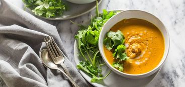 368 173 9494 2d8a baba8aff vegan turmericcarrotsoup hero