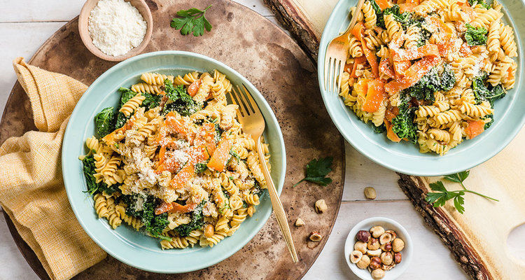Rotini Aglio Olio with Kale and Toasted Hazelnuts Rotini Aglio Olio with Kale and Toasted Hazelnuts