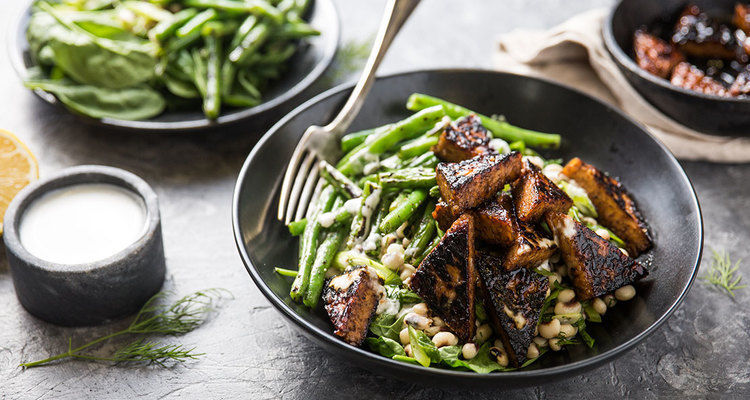 Pomegranate Glazed Tempeh with Dilly Black-Eyed Peas and Garlic Sauce Pomegranate Glazed Tempeh with Dilly Black-Eyed Peas and Garlic Sauce