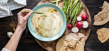 368 173 vegan yogurtdip hero 3