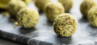 368 173 vegan pistachioballs hero 2